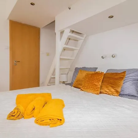 Apartamento Trendy 2 Room Flat Near Corvin Mall Garage Ac Dishwasher *