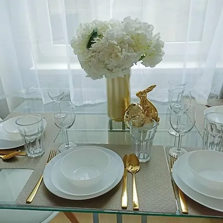 Apartamento Trendy 2 Room Flat Near Corvin Mall Garage Ac Dishwasher *