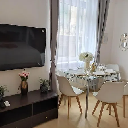 Apartamento Trendy 2 Room Flat Near Corvin Mall Garage Ac Dishwasher