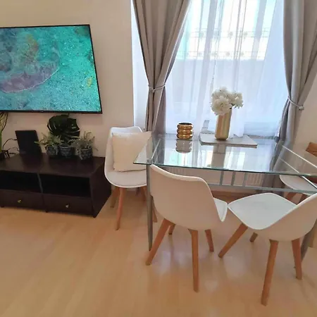 Trendy 2 Room Flat Near Corvin Mall Garage Ac Dishwasher Apartamento *