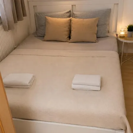 Trendy 2 Room Flat Near Corvin Mall Garage Ac Dishwasher Apartamento Budapeste