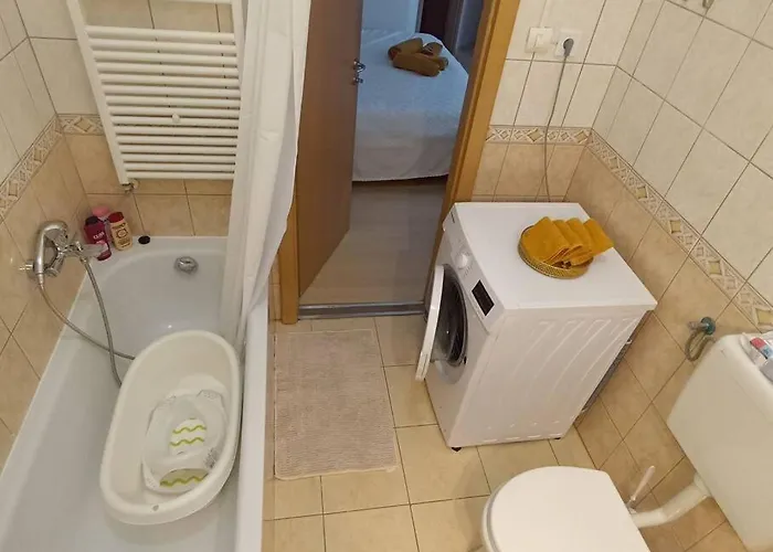 Trendy 2 Flat, Next To Corvin Mall Free Huge Garage! Ac,dishwasher,washmachine, Smart Tv * Budapest