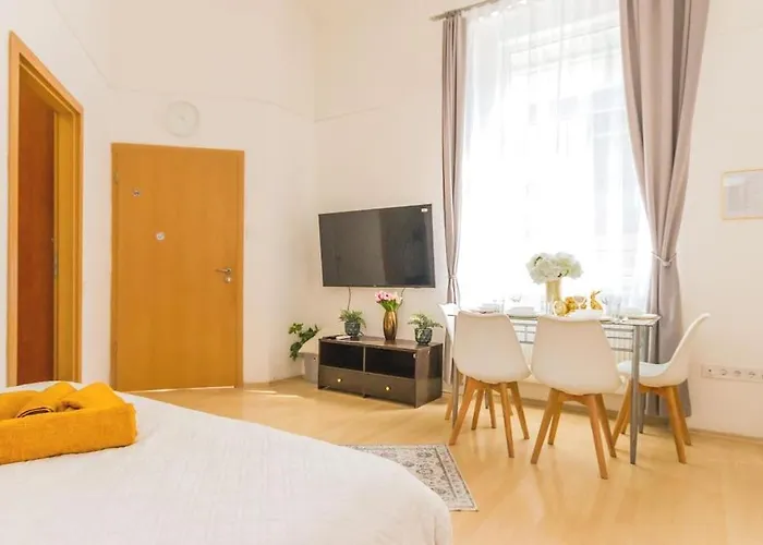 Trendy 2 Flat, Next To Corvin Mall Free Huge Garage! Ac,dishwasher,washmachine, Smart Tv Apartamento